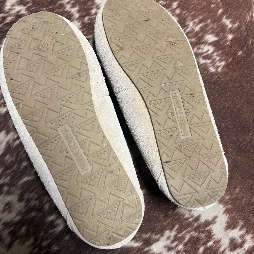 Minnetonka Women's Soft Beige Moccasins - Picture 2 of 4